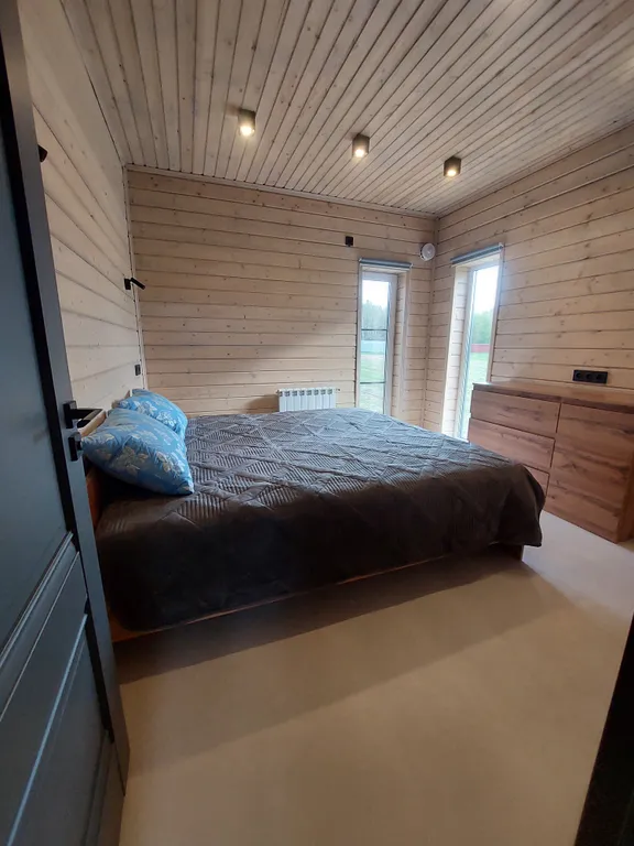 Домик на берегу Волги