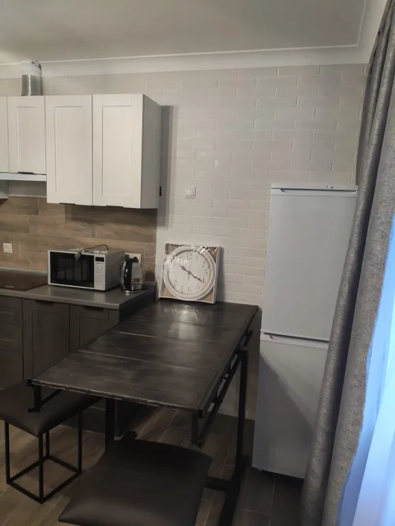 Коттедж Танхаус камином трёхэтажный, с балконом, 3 комнаты не изолированные. — аренда посуточно в Домбай