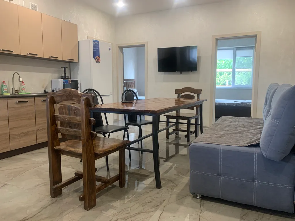 Уютный новый отдельный дом в центре