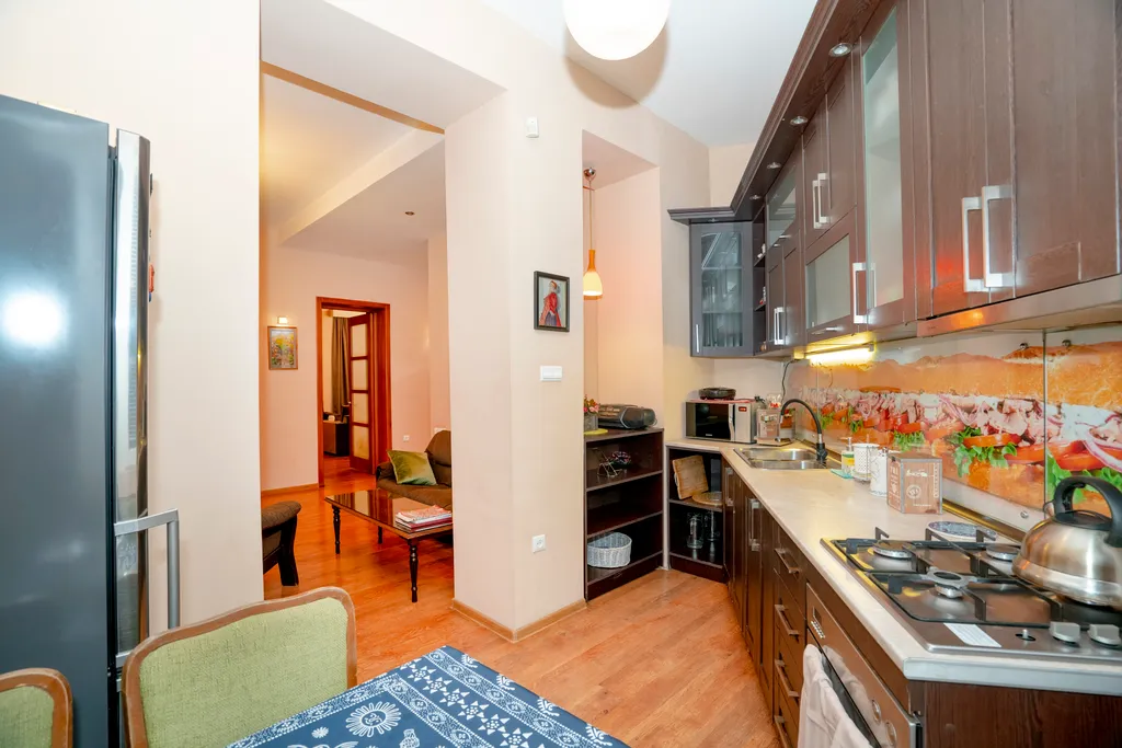 Apartment at 12 Baratashvili street