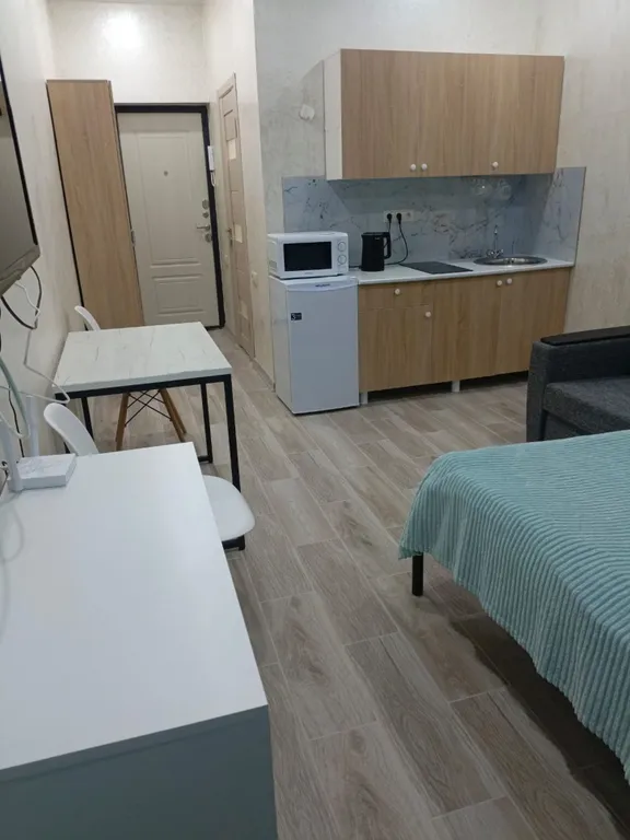 Студия с бассейном у моря