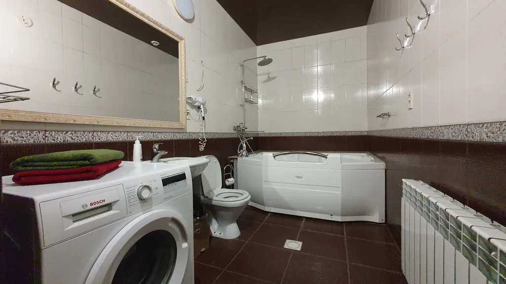 4 изолированных комнат и Зал