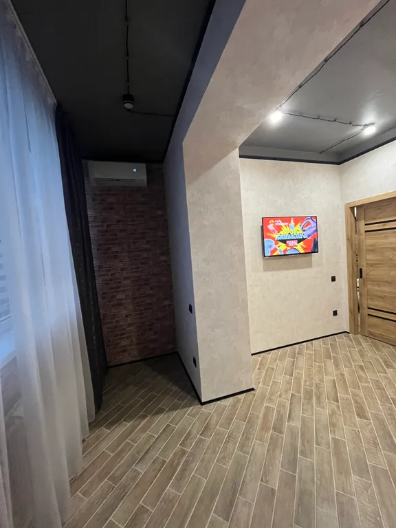 Новая 2-х комнатная квартира с дизайнерским ремонтом в стиле лофт