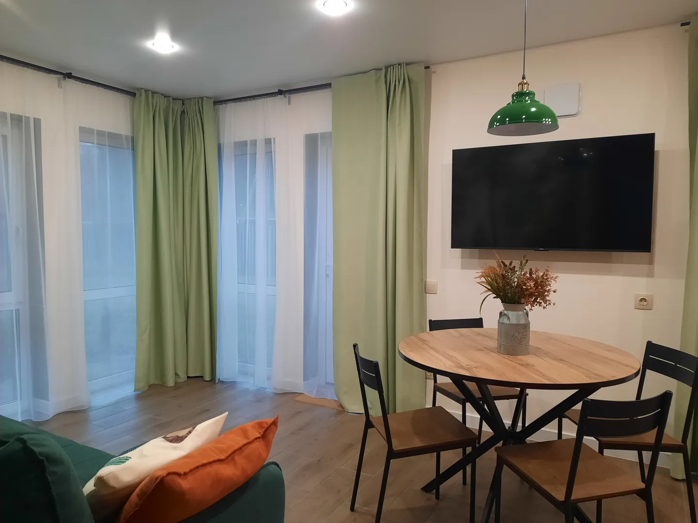 Панорамные окна в пол. Панорамные окна в пол.