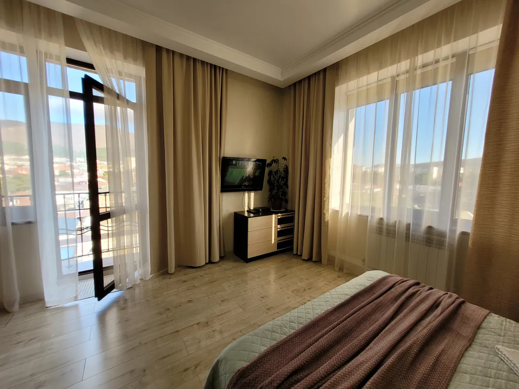 Квартира Квартира Просторная евродвушка около моря — Геленджик