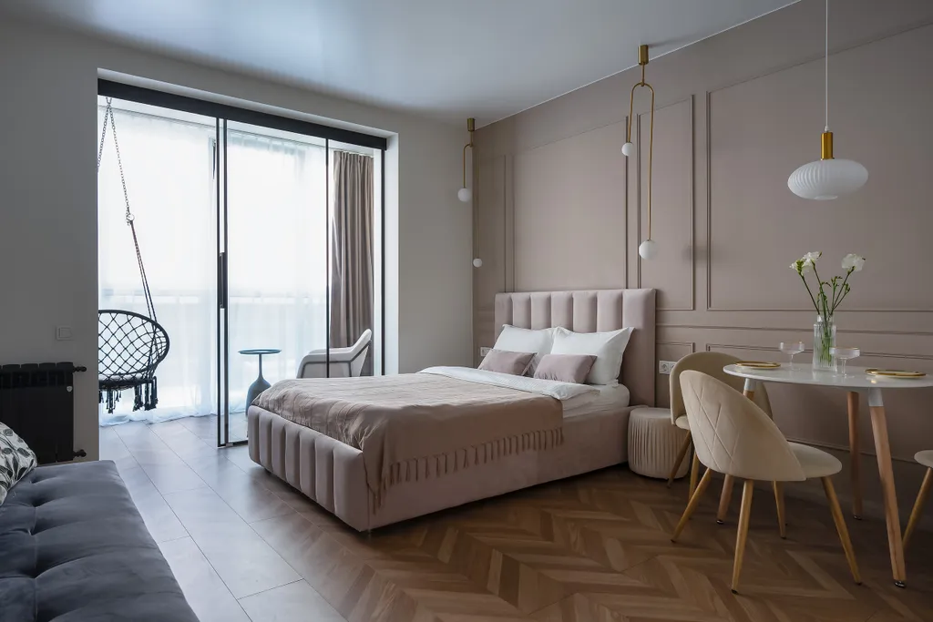 Роскошная студия Золотая с качелью и ванной