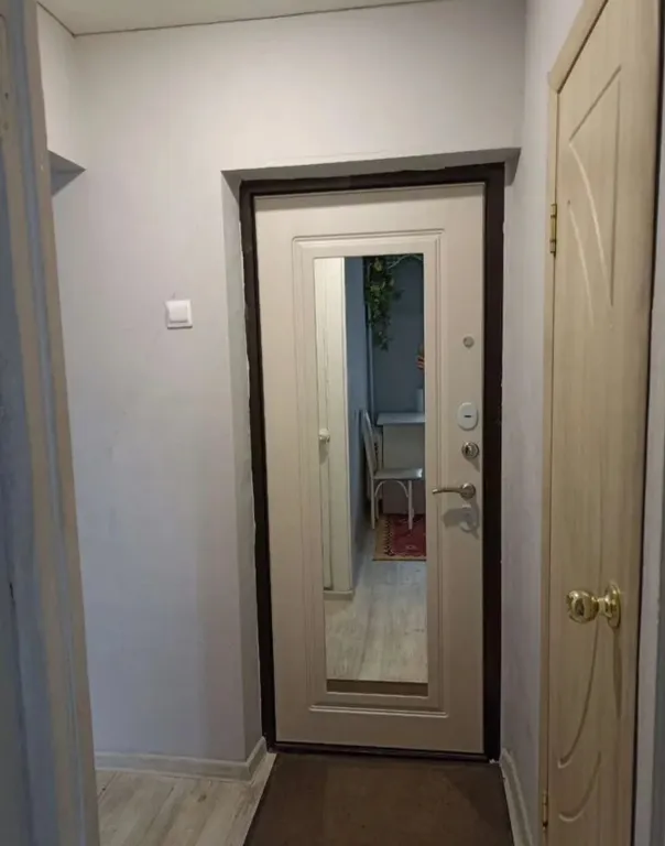 Квартирка на красной линии