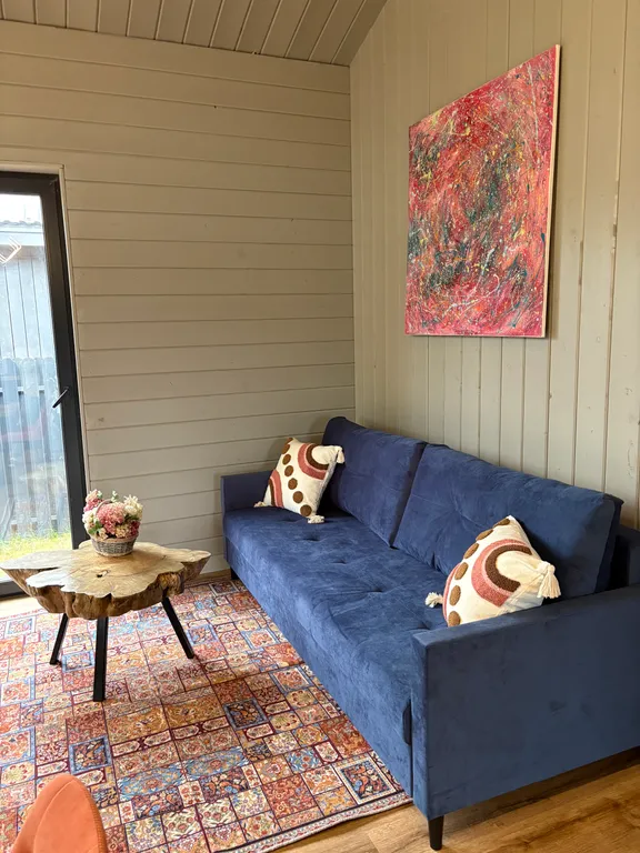 Коттедж Комфортный коттедж с сауной и купелью — Бугры