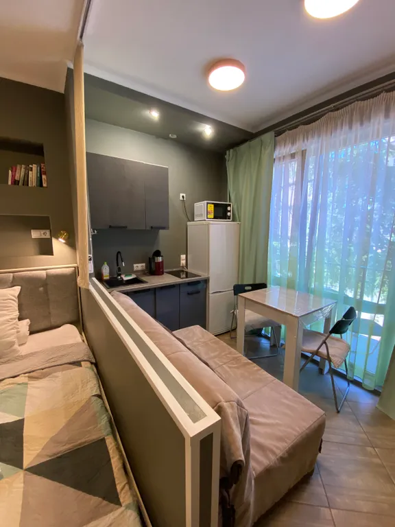 Квартира Квартира Уютная студия с балконом, с бассейном, 5 минут до моря, 5 минут до жд — Адлер