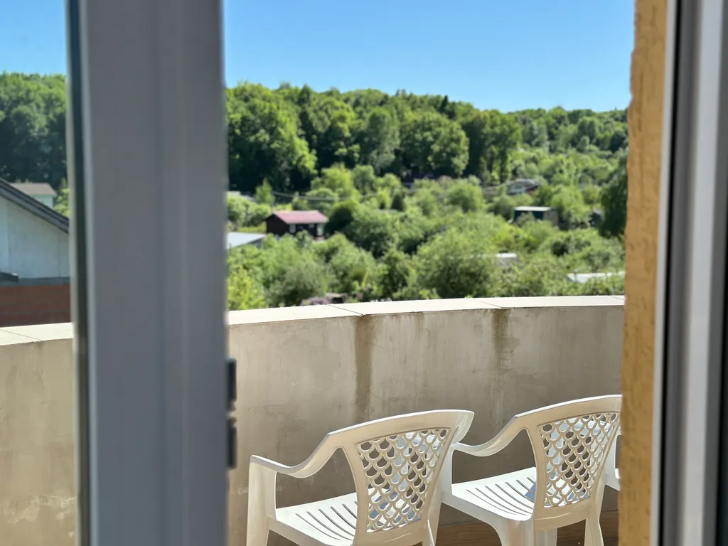 Двухэтажные апартаменты с балконом Столица 2313