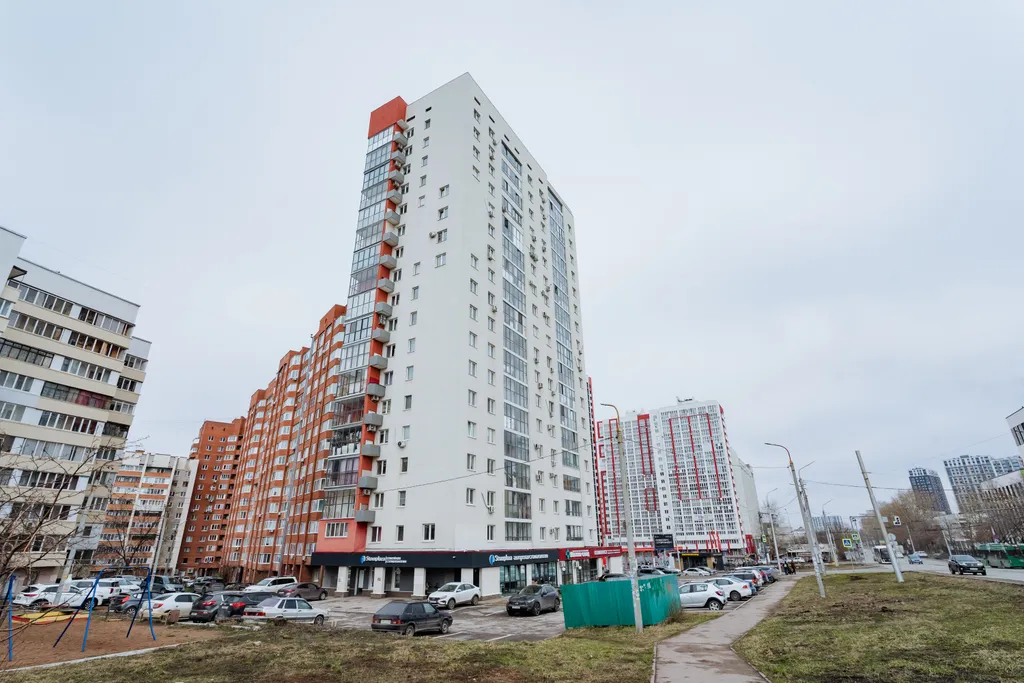 Квартира Квартира Светлая и уютная — Уфа