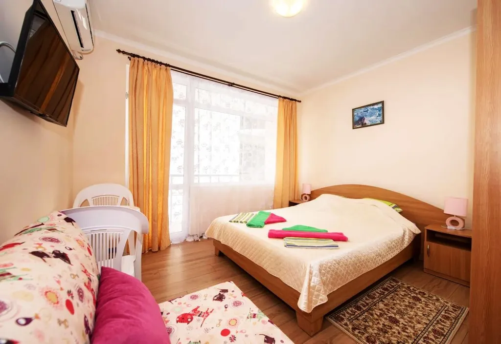 Квартира Апартаменты 8,10 с кухней и балконом с видом на горы — аренда посуточно в Утес