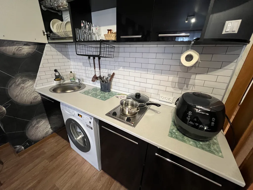 Уютная студия в Северном с кроватью и диваном