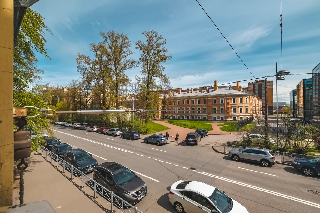 Красивая и современная студия у метро и Финляндского вокзала