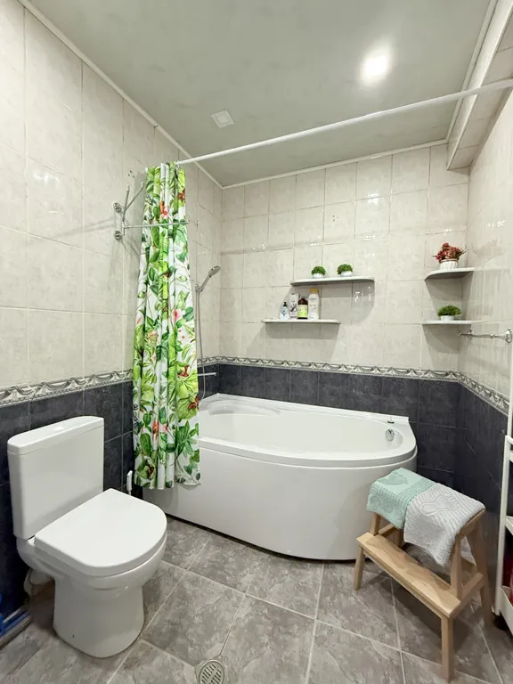 Винтажная квартира с камином в центральном районе Тбилиси, Чугурети