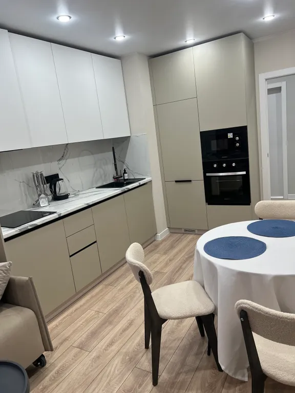 Уютная трёхкомнатная квартира — аренда посуточно в Великий Новгород