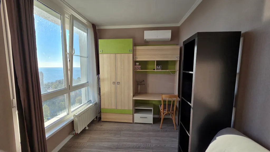 Большая двухуровневая квартира с шикарными видами на море и горы