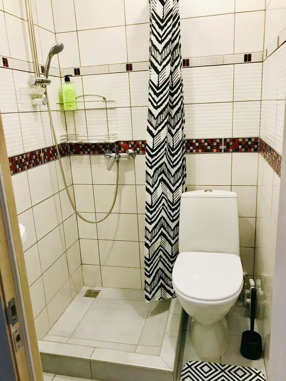 Уютная студия с видом на атмосферную телевышку