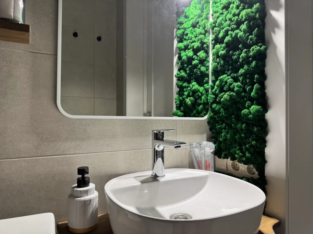 Дом в эко стиле с мангалом и видом на лес