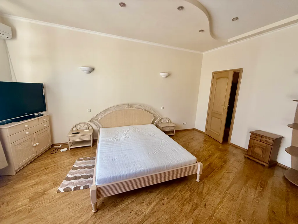 Вилла на берегу моря