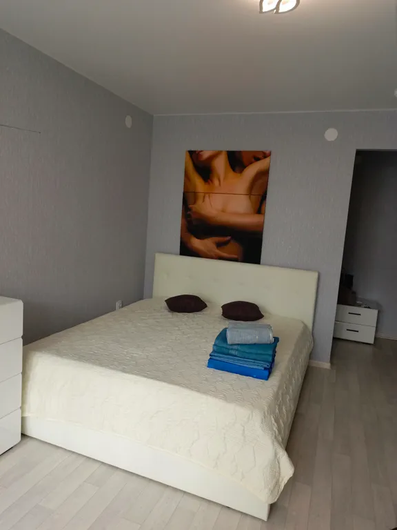 1-комнатная Квартира — аренда посуточно в Ишим