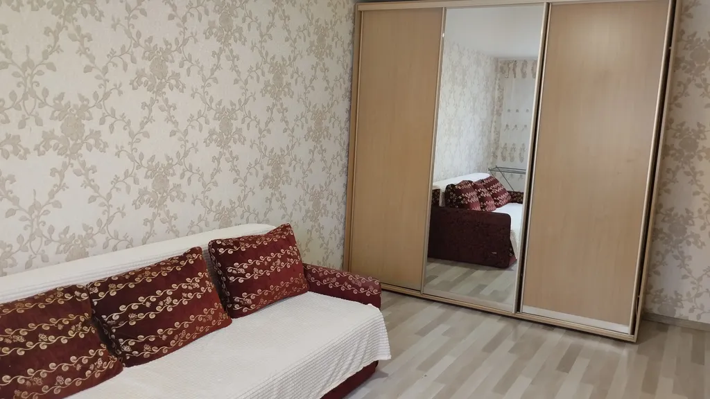 Квартира Благоустроенная однокомнатная квартира — Феодосия