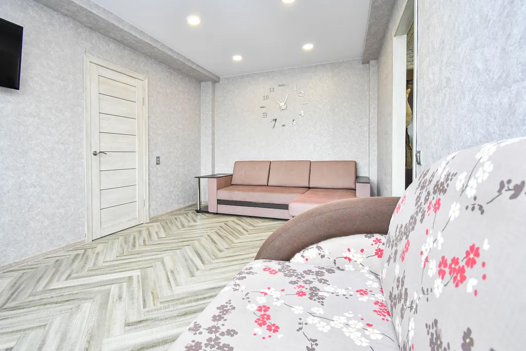 Квартира Квартира Хорошая 2-х комнатная в центре города — Красноярск