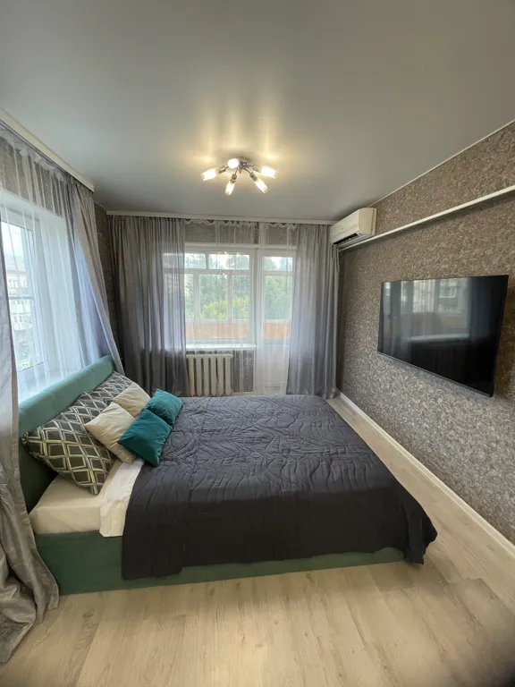 2-комнатная квартира с видом на Харитоновский парк