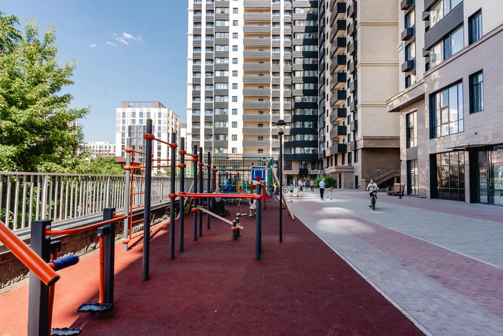 Квартира Шикарные апартаменты с лучшей локацией 100 метров от ТРЦ Mega — Алматы