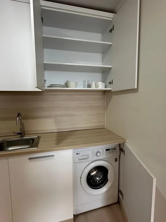 Yes apart у Ботанического сада