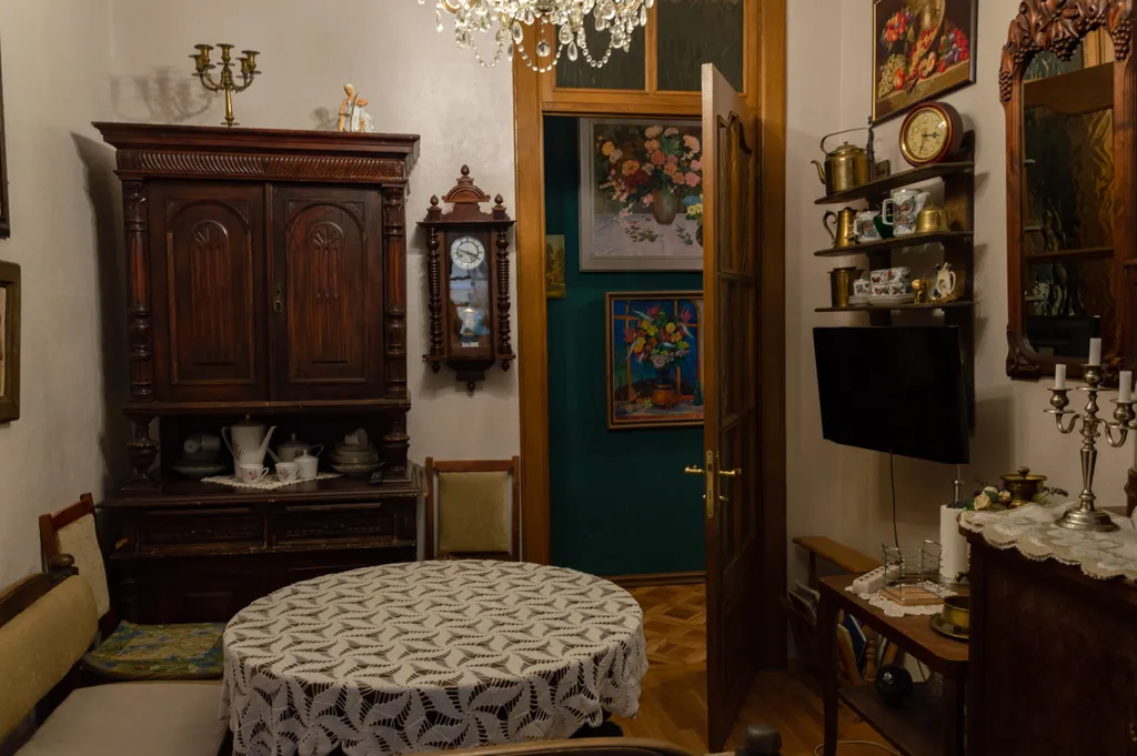 Атмосферная квартира в легендарном доме центра Минска