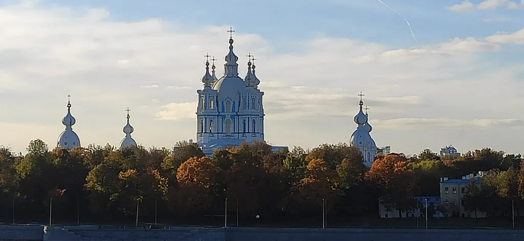 Квартира на набережной