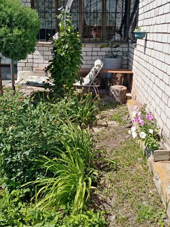 Комната с частичными удобствами в доме у реки