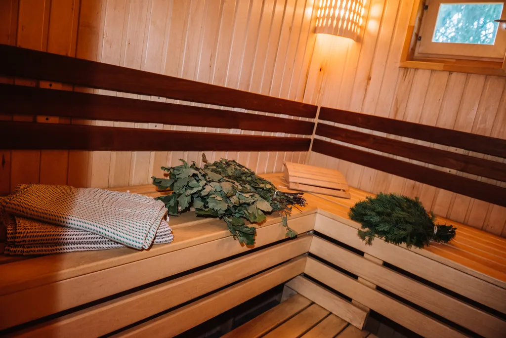 Дом с баней на берегу залива реки Чусовая База Отдыха