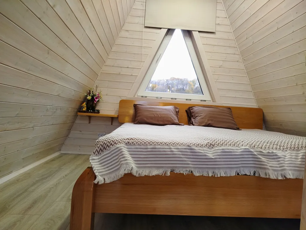 Уютный, вместительный А-фрейм с видом на горы