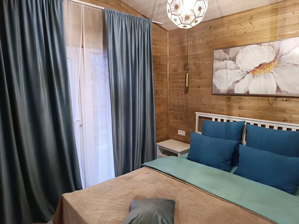 Шале в лесу с видом на горы (до 6-ти человек)