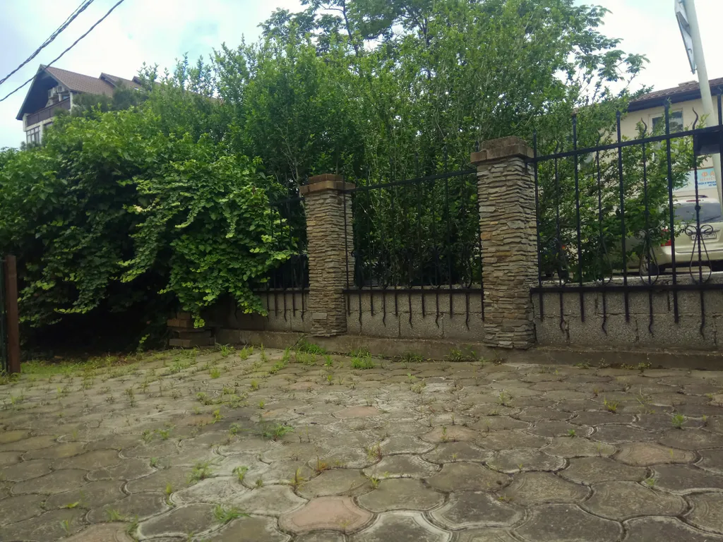 Дом  с отдельным входом и парковкой