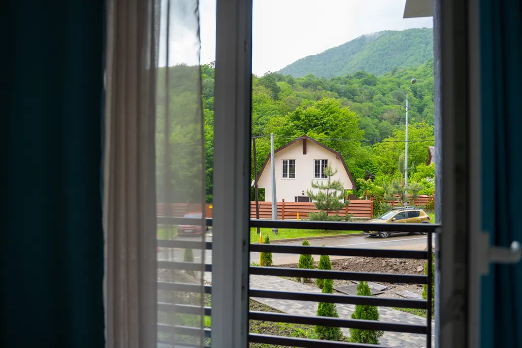 Уютная 3к квартира в центре Красной Поляны