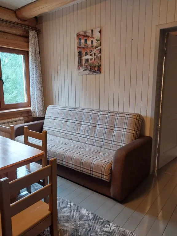 Комфортабельный 2-х этажный коттедж на 1 линии о. Селигер