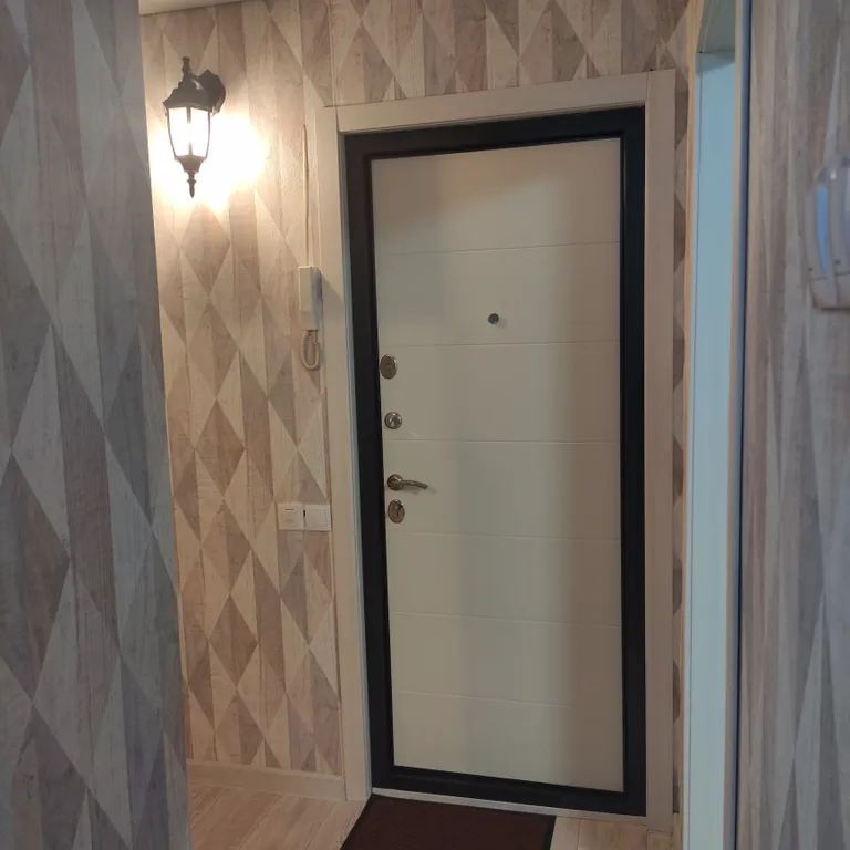 Квартира в центре Нефтяников