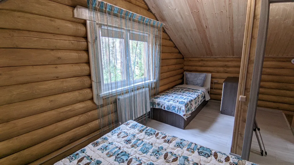 Дом Изумруд в лесу