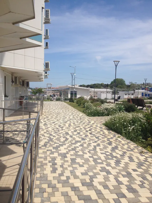 Уютная квартира у моря с бассейном