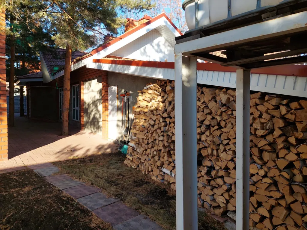 Уютный коттедж с видом на горы