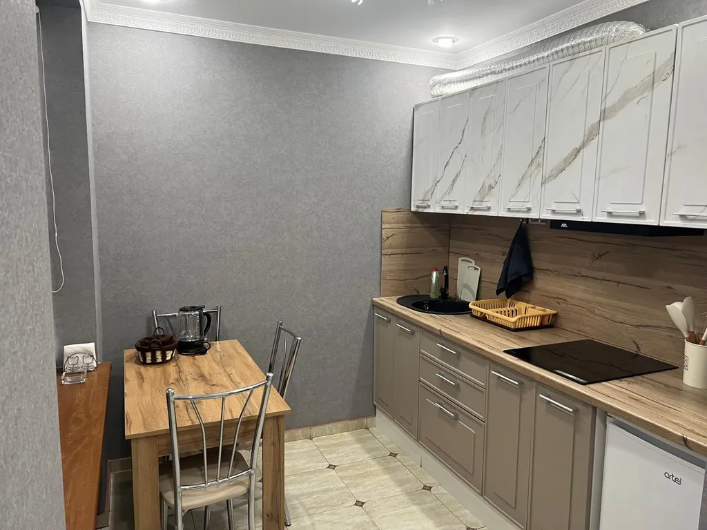 1-комнатная квартира, в центре города, рядом с морем