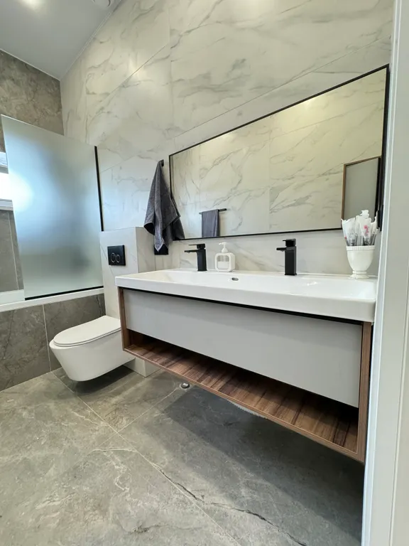 Новый дом с баней