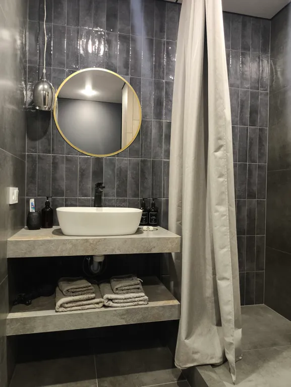 Studio apartment with designer renovation in the center of Pervomayska