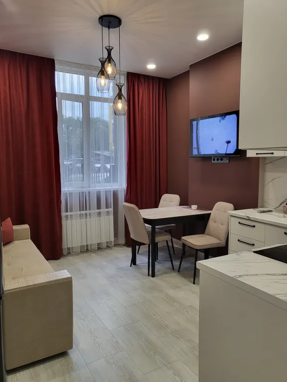 Евродвушка с авторским дизайном, в центре, около Мега парка