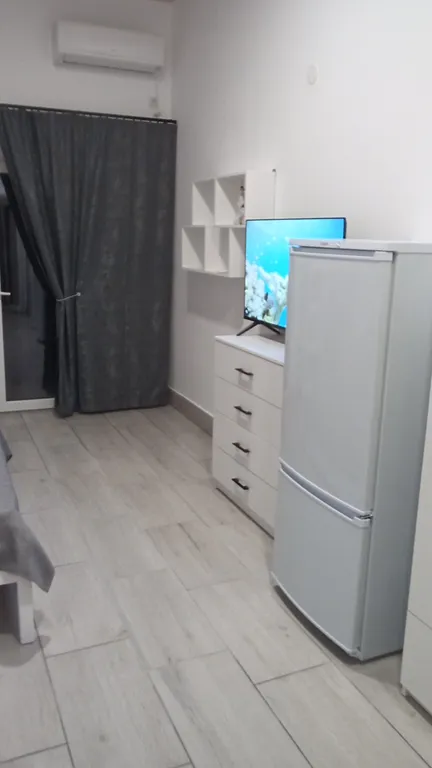 Четырёхместный аппартамент в соснах у моря