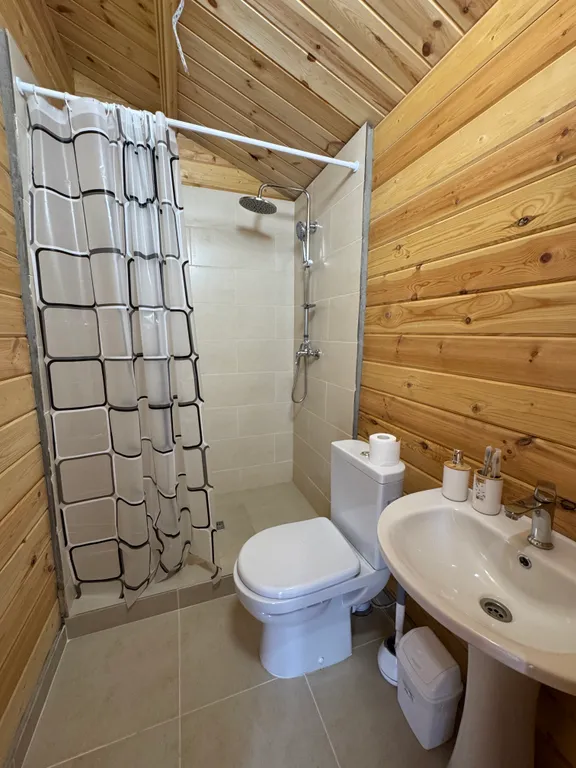 Коттедж Эко-домик Акация со всеми удобствами, на благоустроенной территории — Сухум