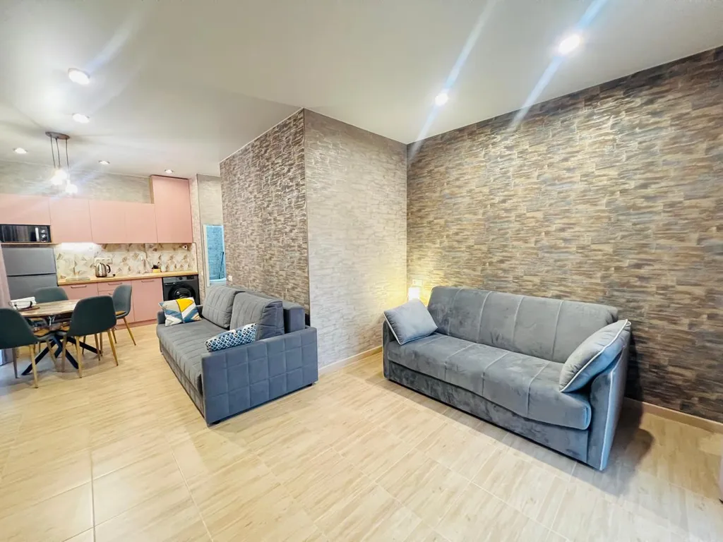 Квартира Студия с балконом и бассейном на территории — аренда посуточно в Вардане